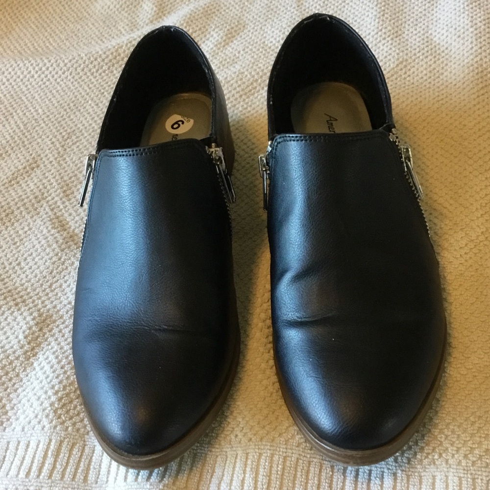 American Eagle Black Slip-On Shoes with side zippers